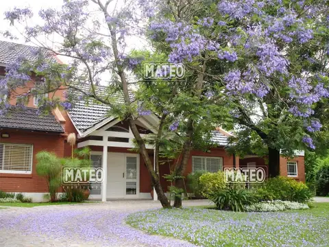 PROPIEDAD DESARROLLADA EN 2 LOTES