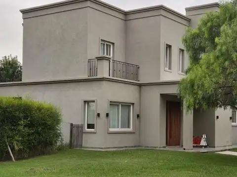 CASA EN VENTA - EL CANTON