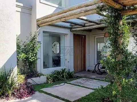 Casa en Alquiler de 4 dormitorios