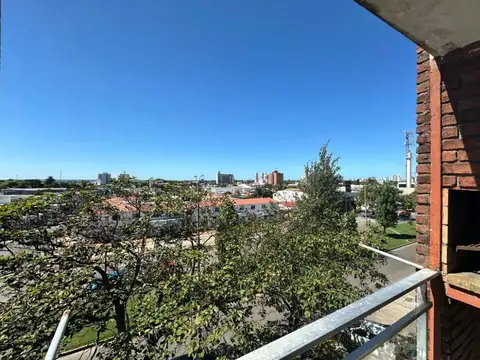 Apartamento en venta c/ cochera en Centro