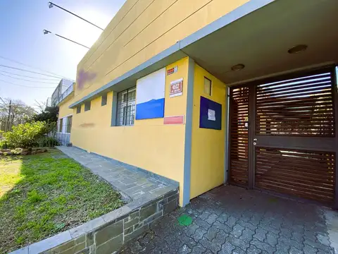 ALQUILER DE LOCAL EN SAYAGO 7 AMBIENTES 4 BAÑOS 