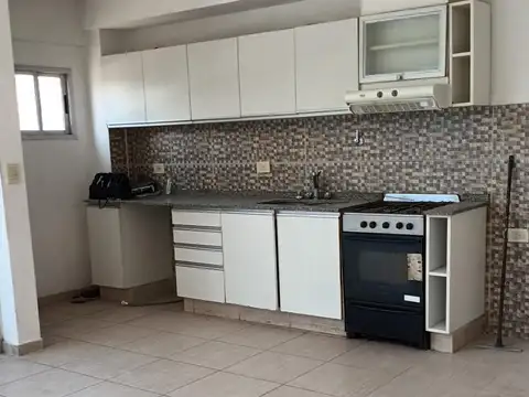 EXCELENTE OPORTUNIDAD VENTA 2 Ambientes!, Frente, Esquina, con dos Balcones.