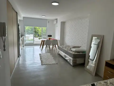Monoambiente con cochera