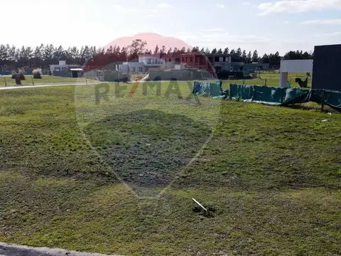 VENTA DE LOTE 700 M2 EN CANNING VILLAGE SAN SIMÓN 