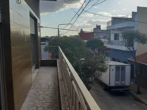 Depto Tipo Casa en Venta en Pompeya, USD 119.900