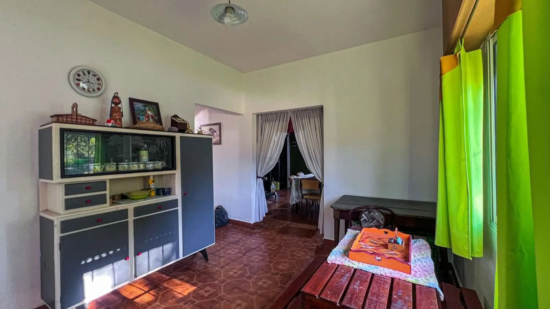 VENTA DE CASA 3 AMBIENTES CON PARQUE