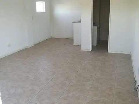 COLECTORA OESTE RAMAL PILAR 1400, Piso 2