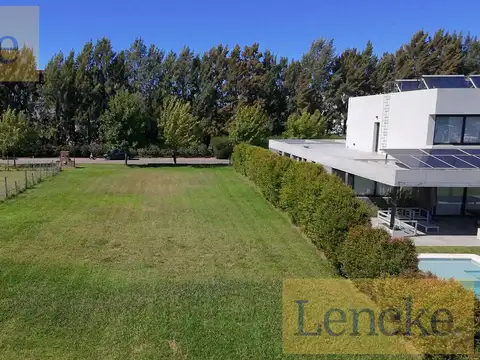Terreno en Venta 20  mts Frente