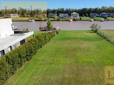 Terreno al rio con amarra en venta, barrio San Juan, venta