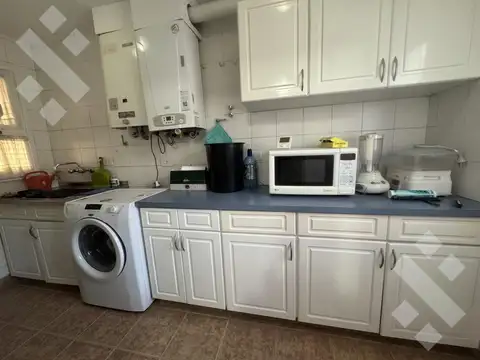 Casa en Alquiler con 1 cochera