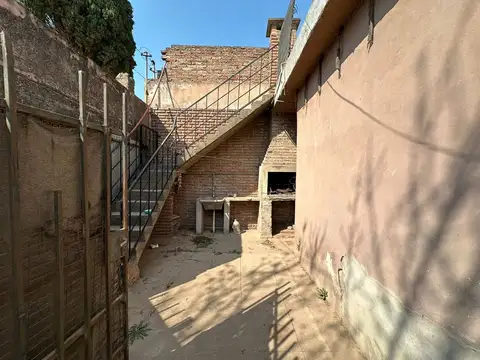 DPTO A REFACCIONAR A UNA CUADRA DE ARISTÓBULO