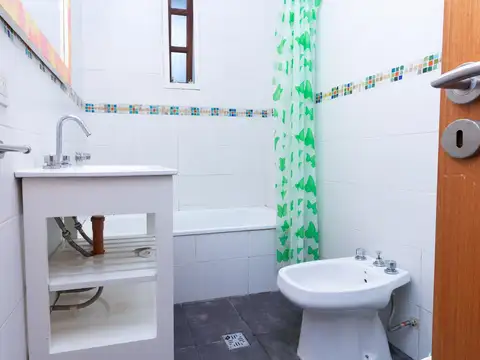 Depto Tipo Casa 3 ambientes con 2 baños