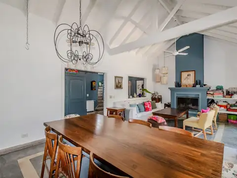 Venta Casa Azul en Barrio Cerrado Tortugas Chico Pilar