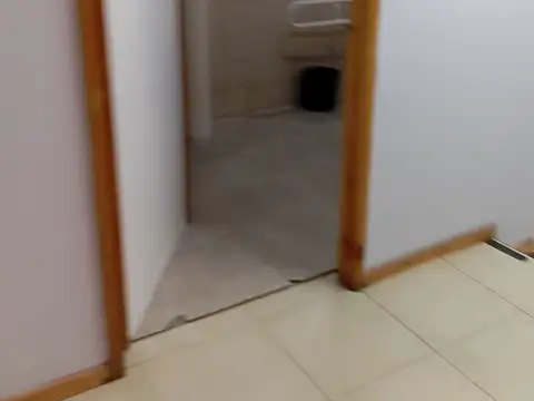 Local en Venta Via Púb.