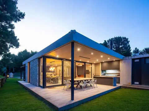 Casa Chalet  en Alq. Temporario en Costa Esmeralda, Costa Atlántica, Buenos Aires