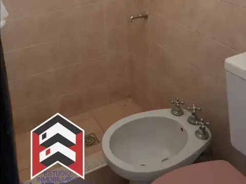Departamento en Alquiler en Isidro Casanova, $ 350.000