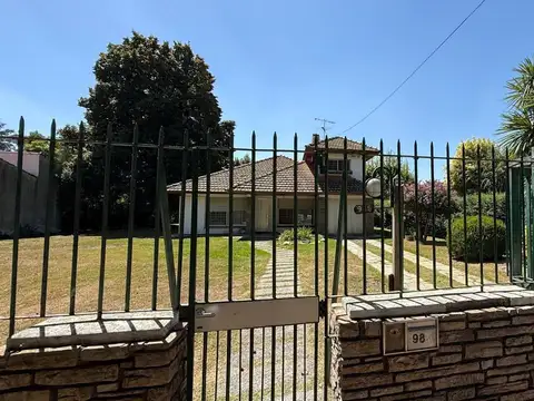 Casa Chalet  en Venta en General Pacheco, Tigre, G.B.A. Zona Norte