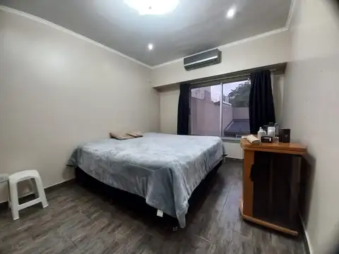 Casa 5 ambientes con 4 baños