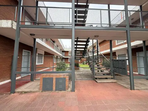 VENDE DPTO 3 DORM PB ZONA RUTA 20