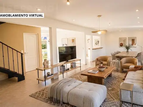 Casa en Venta con 2 cocheras