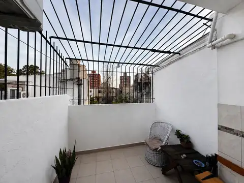 Depto Tipo Casa 5 ambientes con 1 baño