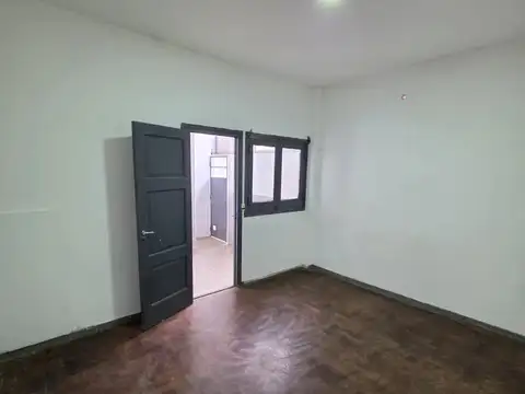 Depto Tipo Casa 2 ambientes con 1 baño