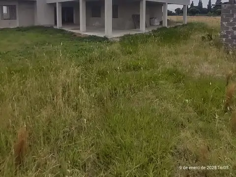 LOTE 1 HECTAREA CON CASA 320 MTS. CUBIERTOS