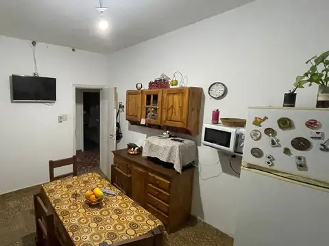 Casa 6 ambientes con 1 baño