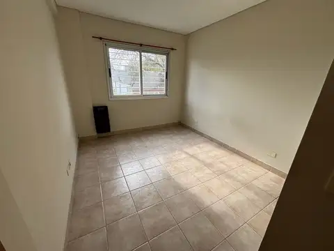 Departamento en Alquiler con 1 cochera