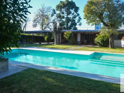 Quinta en Venta - 4 Dormitorios 4 Baños - 1170mts - Ramallo