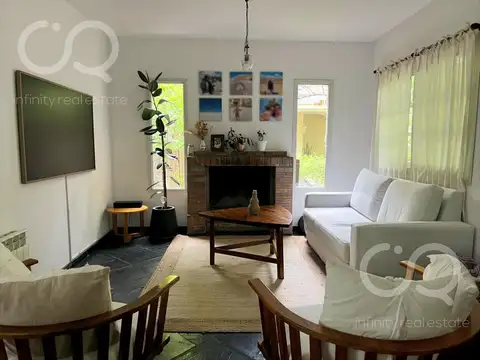 Casa en Venta con 4 cocheras
