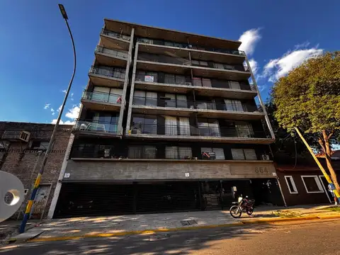Av. Mongsfeld al 800