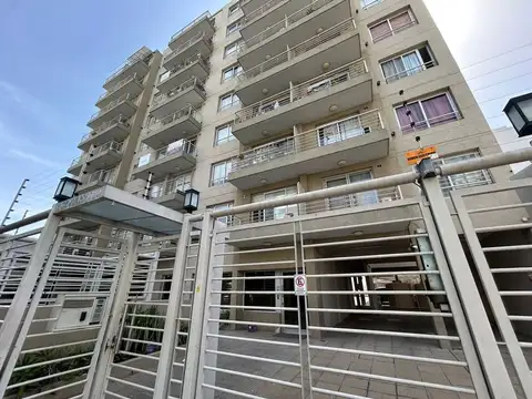 DEPARTAMENTO 2 AMBIENTES CON BALCÓN EN MORON