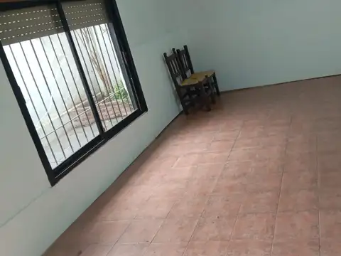 Depto Tipo Casa en Alquiler de 1 dormitorio