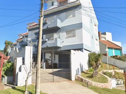 Paseo 143 & Avenida 1, Villa Gesell, Pro 100