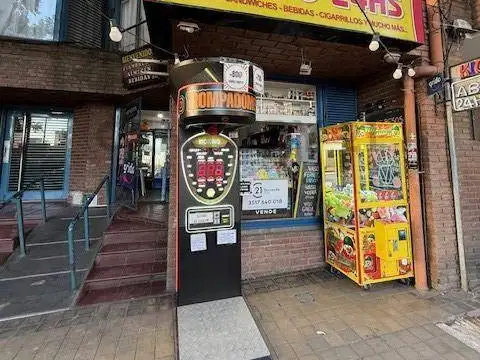 Av. Pueyrredón 200, Piso 0