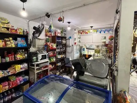 VENTA FONDO DE COMERCIO (KIOSCO) GUEMES, FRENTE A COLEGIO!