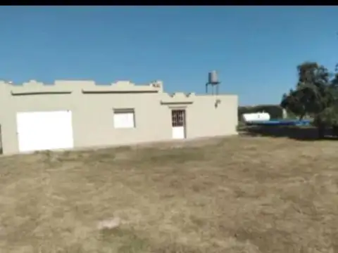 Santa Ines entre Barbazan y Paraguay Pergamino