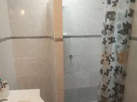 Depto Tipo Casa en Venta en Bernal, USD 57.000