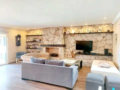 Casa 4 ambientes con 3 baños