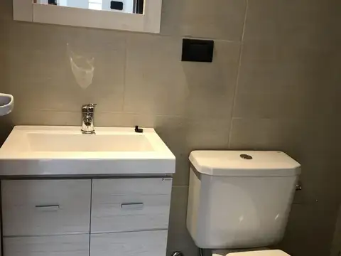 Depto Tipo Casa en Alquiler con 1 cocheras