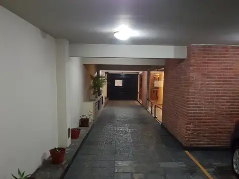 Paso al 300 entre  Arenales y Vías .