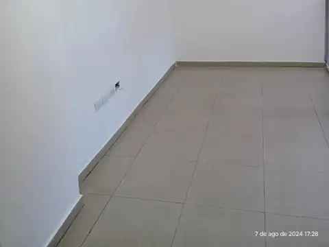 Local Comercial en ALQUILER - en Barrio Güemes