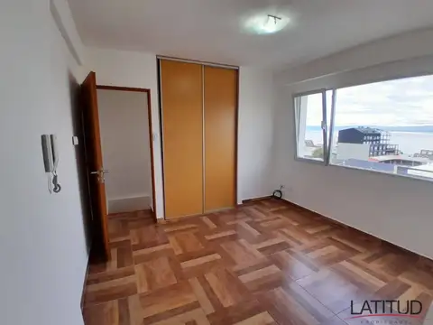 Casa 2 ambientes con 2 baños