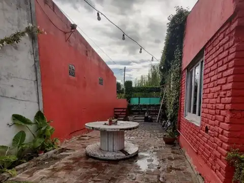 Casa 4 ambientes con 1 baño