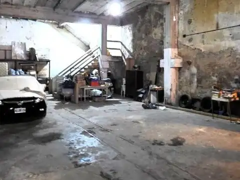 DEPOSITO CON OFICINAS EN PRIMER PISO -MIXTURA 4