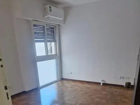 Departamento en Alquiler de 2 Ambientes en Olivos