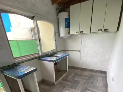 Casa 2 ambientes con 1 baño