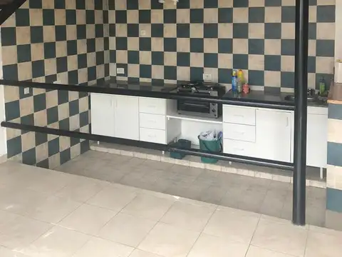 Depto Tipo Casa en Alquiler de 2 ambientes