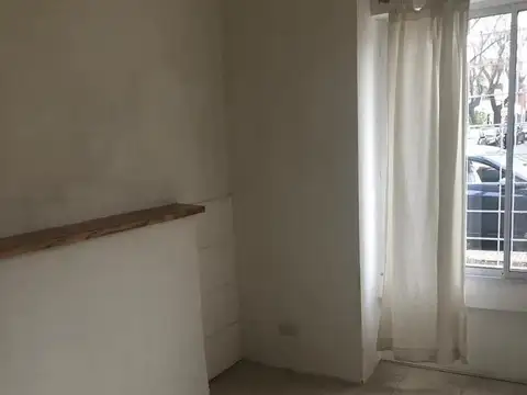 Depto Tipo Casa 2 ambientes con 1 baño
